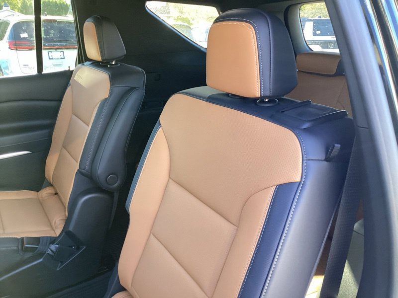 New 2027 Chevrolet Traverse Z71 w/ Enhanced Driving Package AWD/4WD image 18