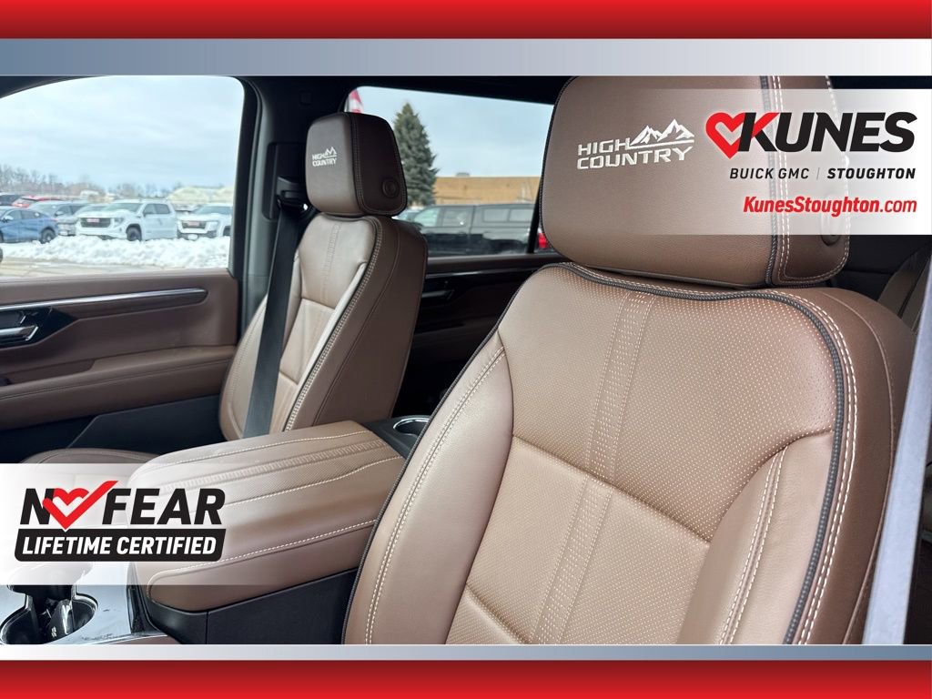Used 2025 Chevrolet Suburban High Country image 21