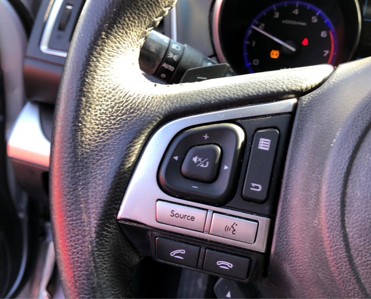 Used 2017 Subaru Legacy 2.5i Limited image 12