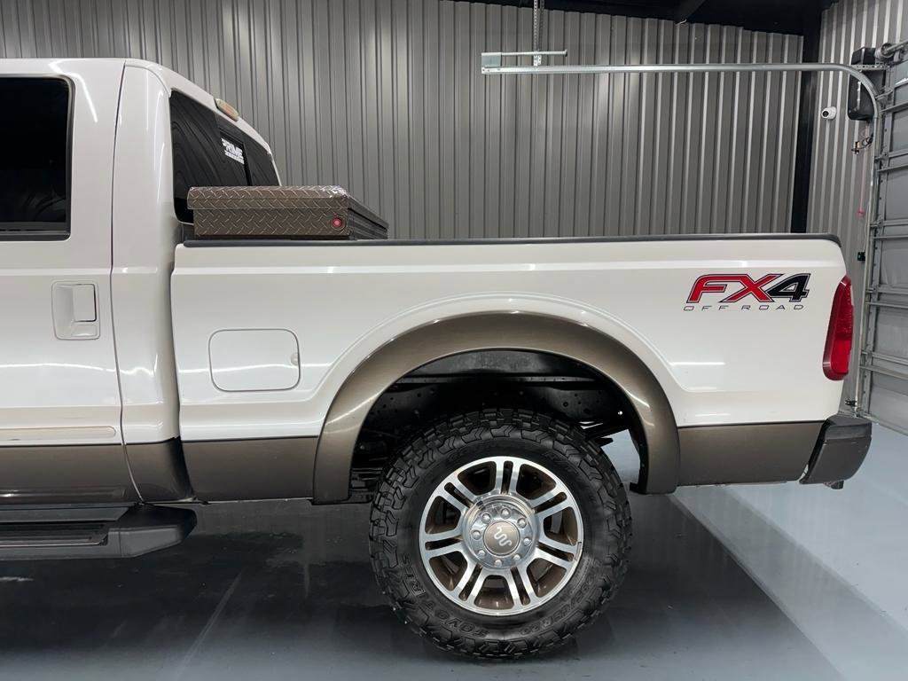 Used 2016 Ford F250 King Ranch w/ FX4 Off-Road Package AWD/4WD image 5