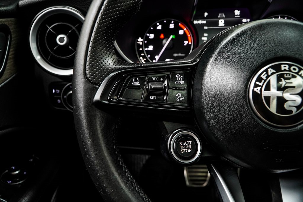 Used 2022 Alfa Romeo Stelvio Ti image 30