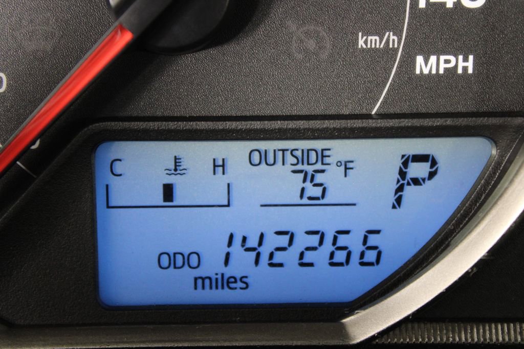 Used 2015 Toyota RAV4 XLE image 25