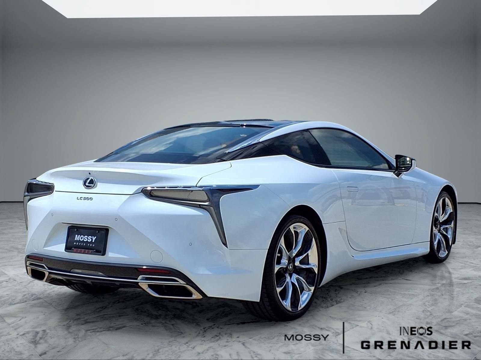 Used 2018 Lexus LC 500 Coupe w/ Sport Package RWD image 7
