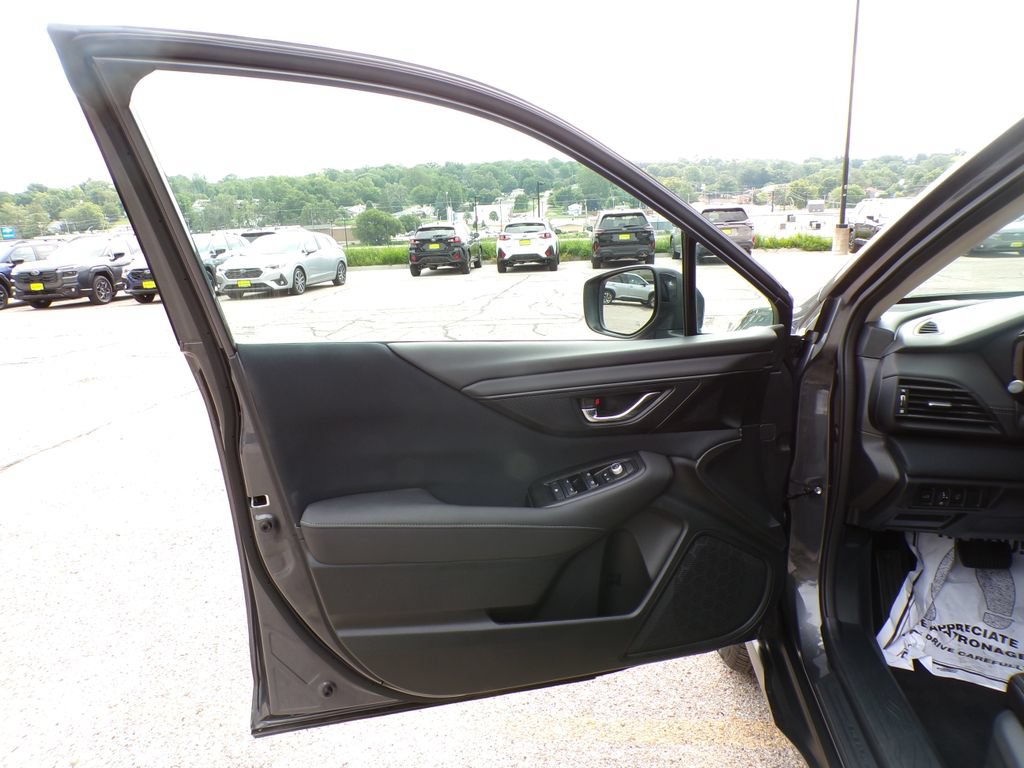 Used 2025 Subaru Outback Premium AWD/4WD image 22