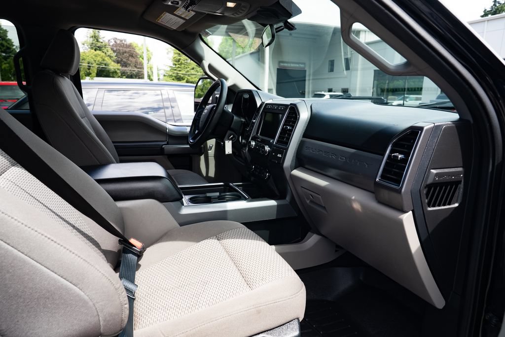 Used 2021 Ford F250 XLT w/ XLT Premium Package AWD/4WD image 25