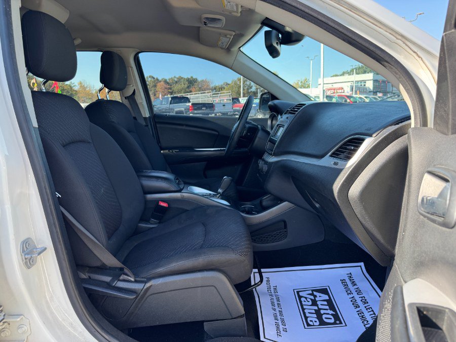 Used 2018 Dodge Journey SXT w/ Blacktop Package FWD image 20