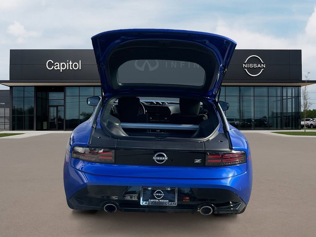 Used 2025 Nissan Z Sport w/ Floor Mat Package image 9
