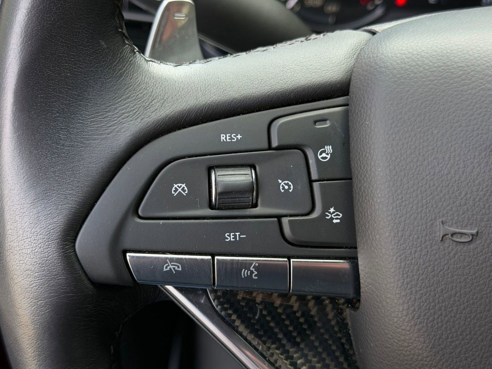 Used 2023 Cadillac XT6 Sport w/ LPO, Premium Carpet Package AWD/4WD image 17