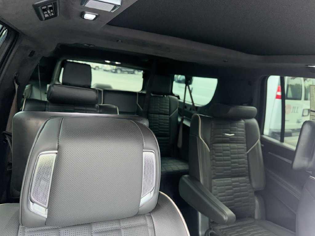 Used 2025 Cadillac Escalade ESV Sport Platinum w/ LPO, Floor Liner Package AWD/4WD image 34