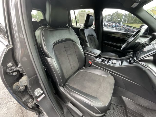 Used 2022 Jeep Grand Cherokee Altitude AWD/4WD image 27