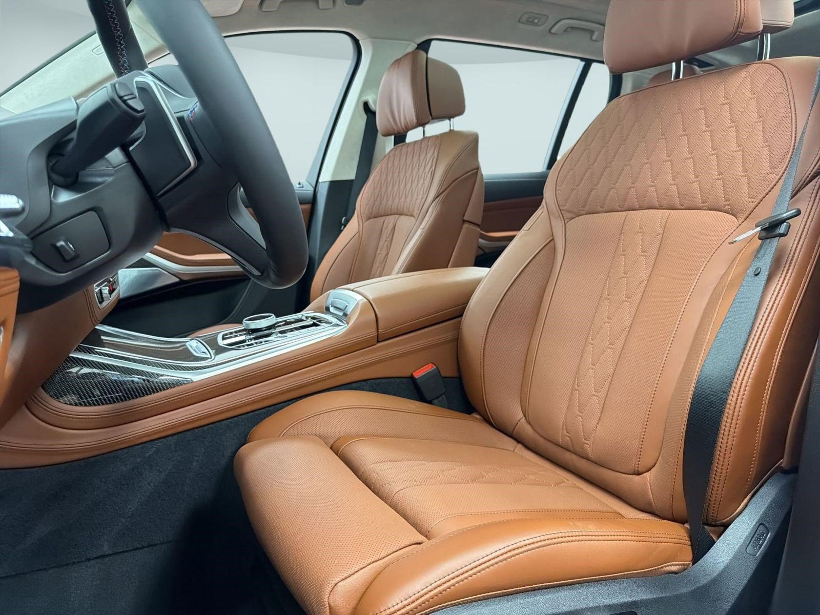 Used 2026 BMW X7 M60i image 5