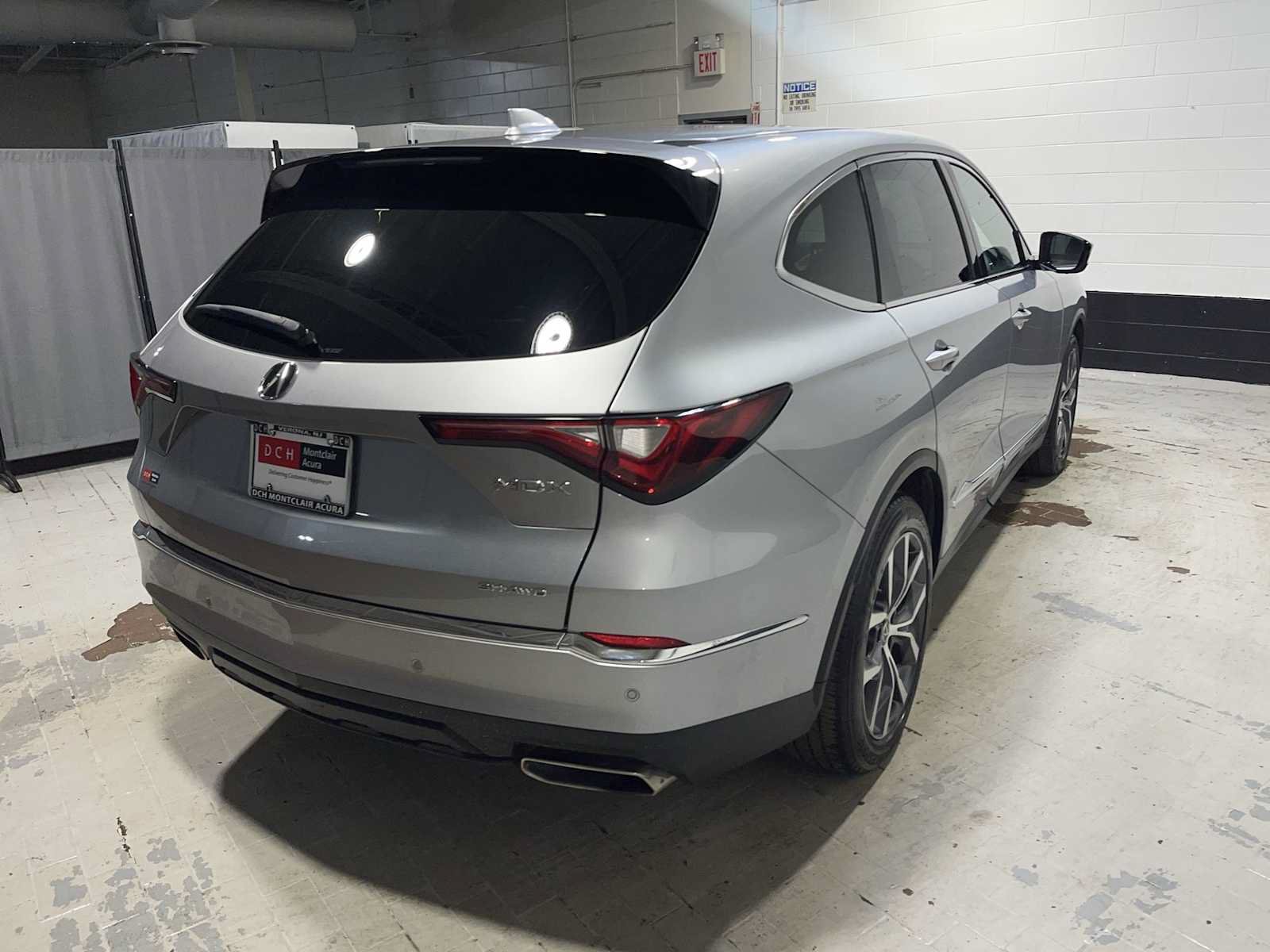 Used 2024 Acura MDX SH-AWD w/ Technology Package image 26