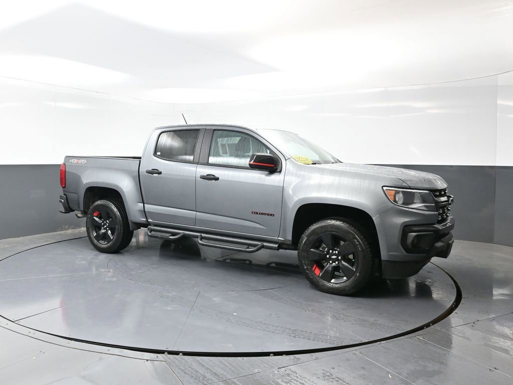 Used 2022 Chevrolet Colorado LT w/ Redline Special Edition image 5