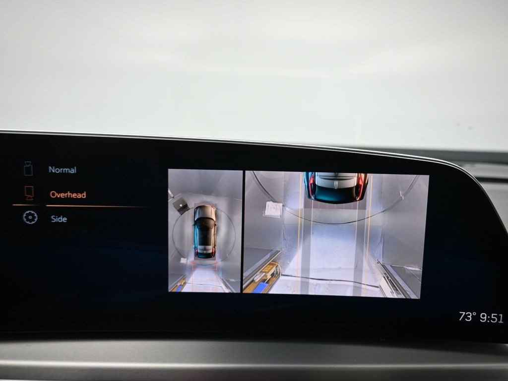 Used 2023 Cadillac Lyriq 2WD image 24