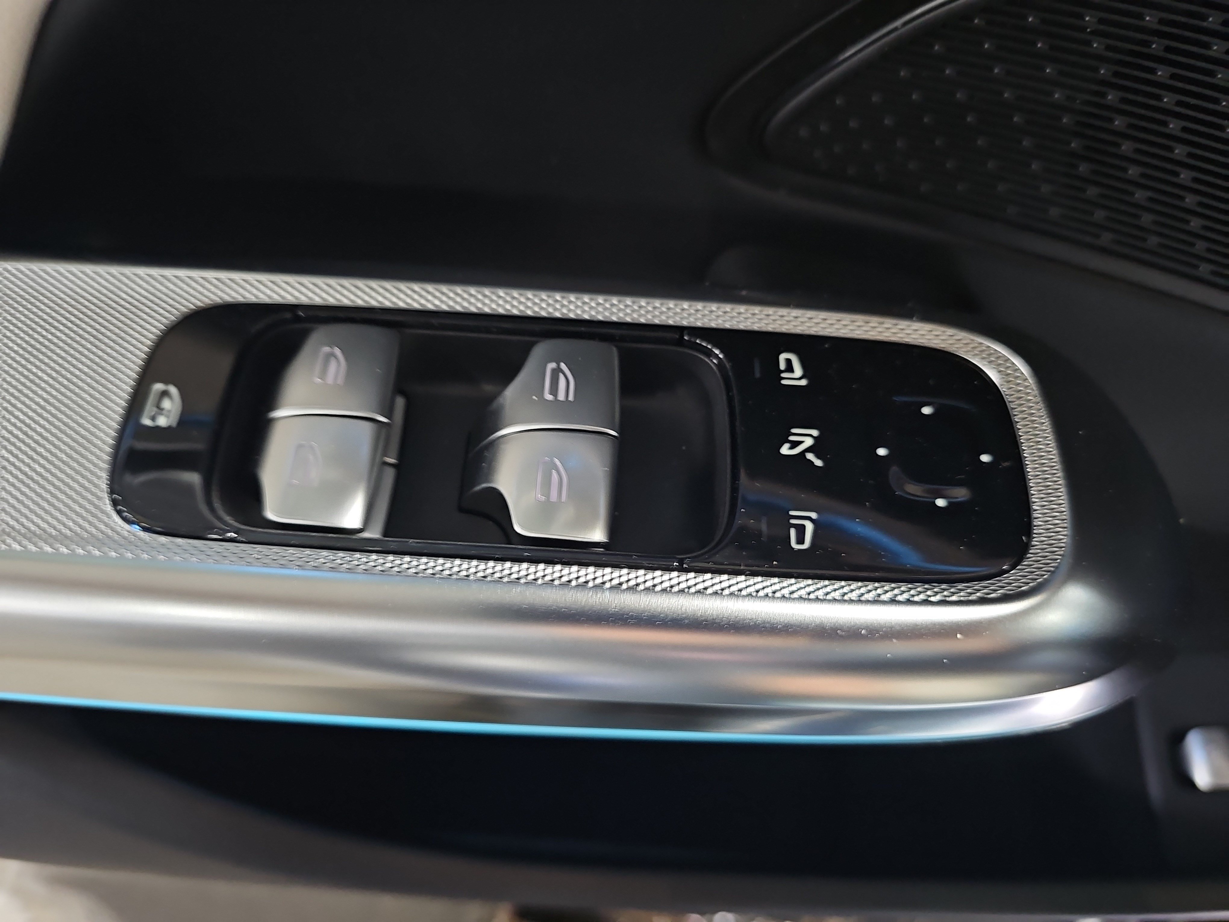 New 2026 Mercedes-Benz E 450 4MATIC Sedan image 29
