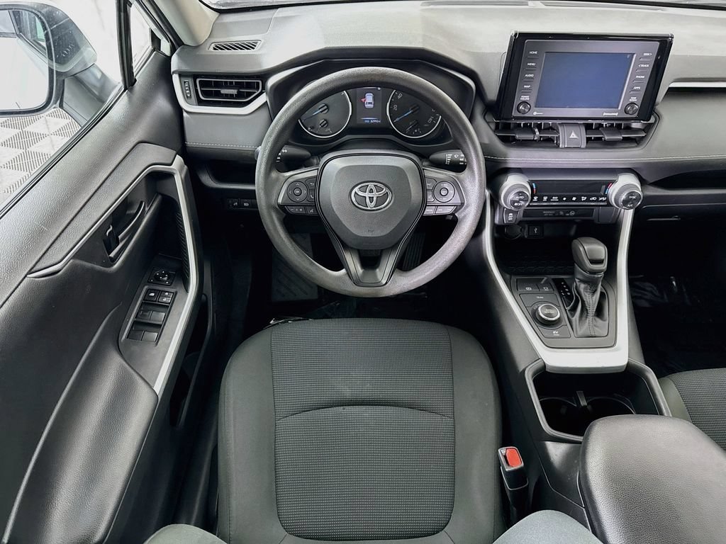 Certified 2022 Toyota RAV4 LE AWD/4WD image 4