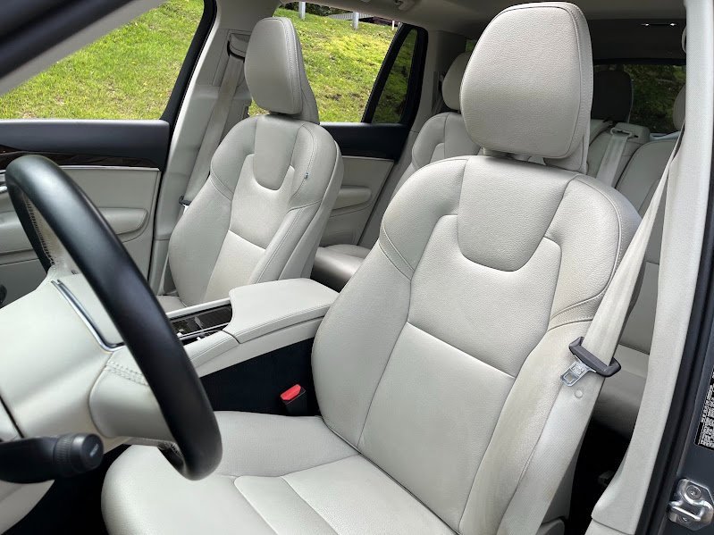 Used 2019 Volvo XC90 T6 Momentum w/ Protection Package Premier image 9