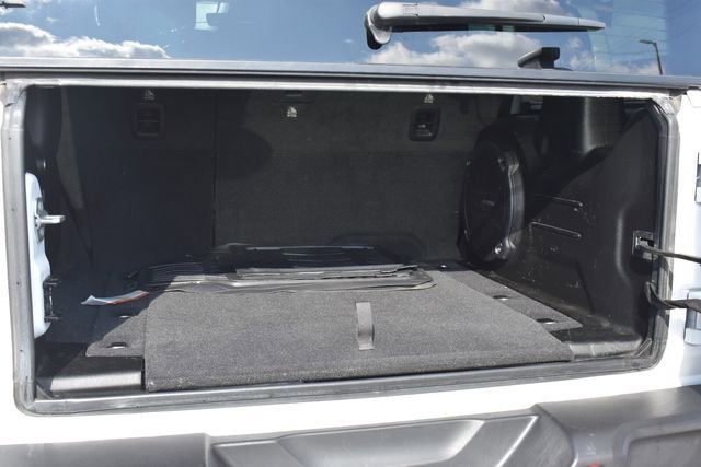 Used 2022 Jeep Wrangler Unlimited Sahara image 16