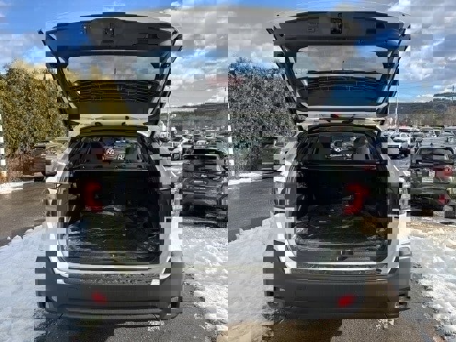 New 2025 Subaru Outback Premium image 6