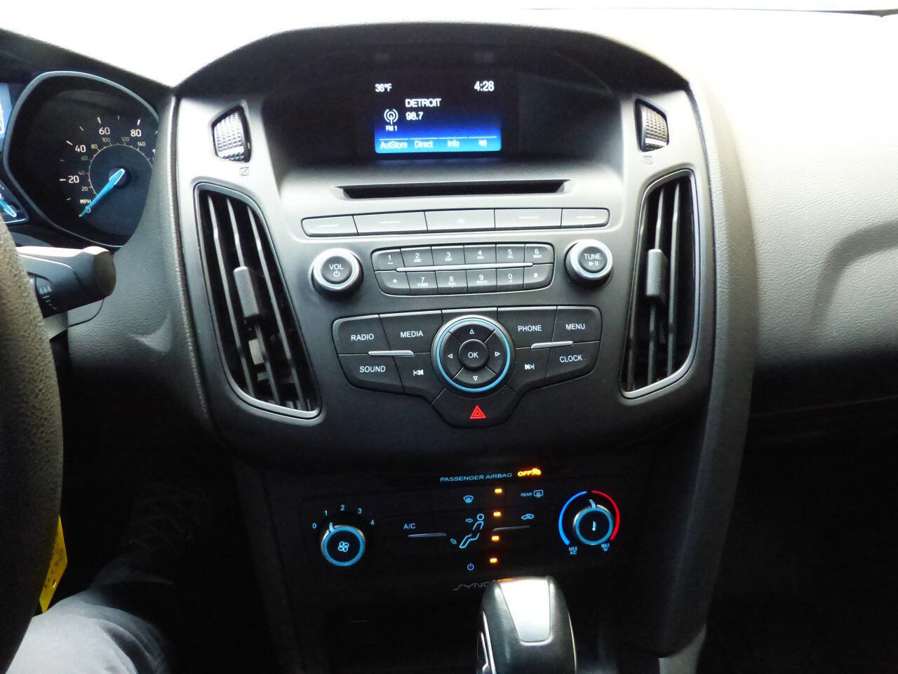 Used 2016 Ford Focus SE image 33