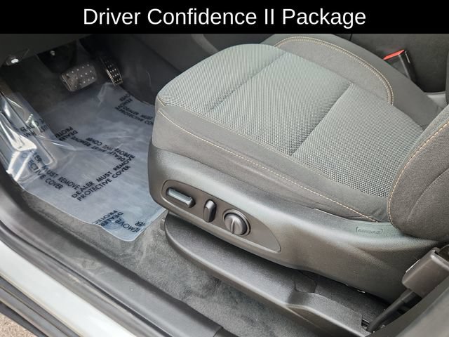 Used 2020 Chevrolet Traverse LT FWD image 21