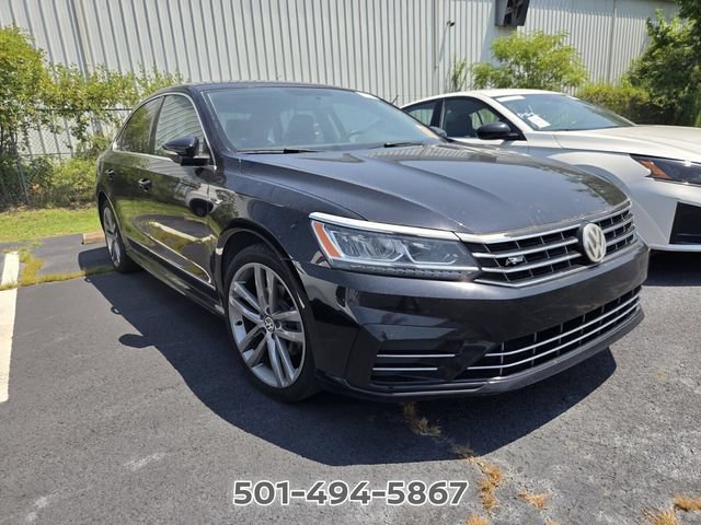 Used 2017 Volkswagen Passat 1.8T R-Line w/ R-Line Lighting Package FWD image 5