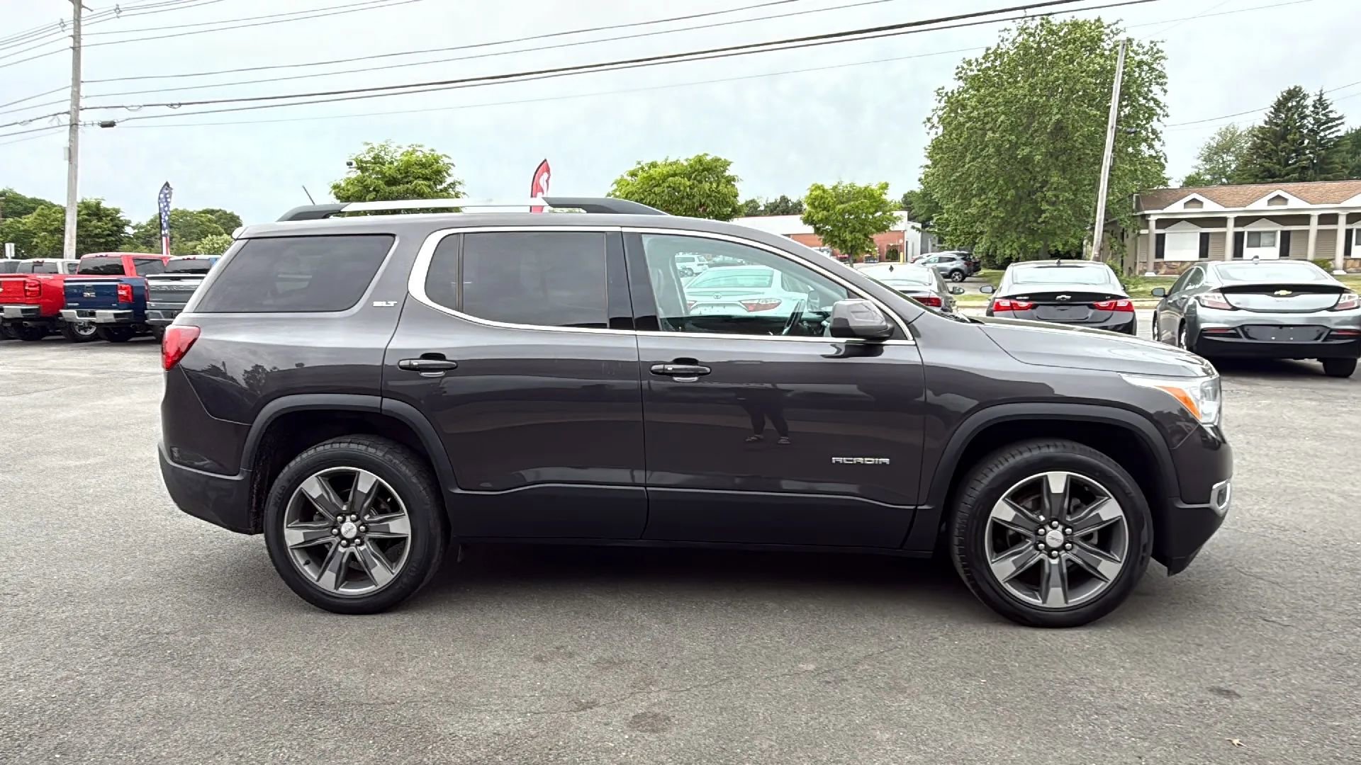 Used 2017 GMC Acadia SLT AWD/4WD image 11