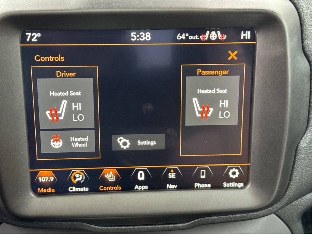 Used 2023 Jeep Renegade Latitude w/ Sun/Sound Group AWD/4WD image 36