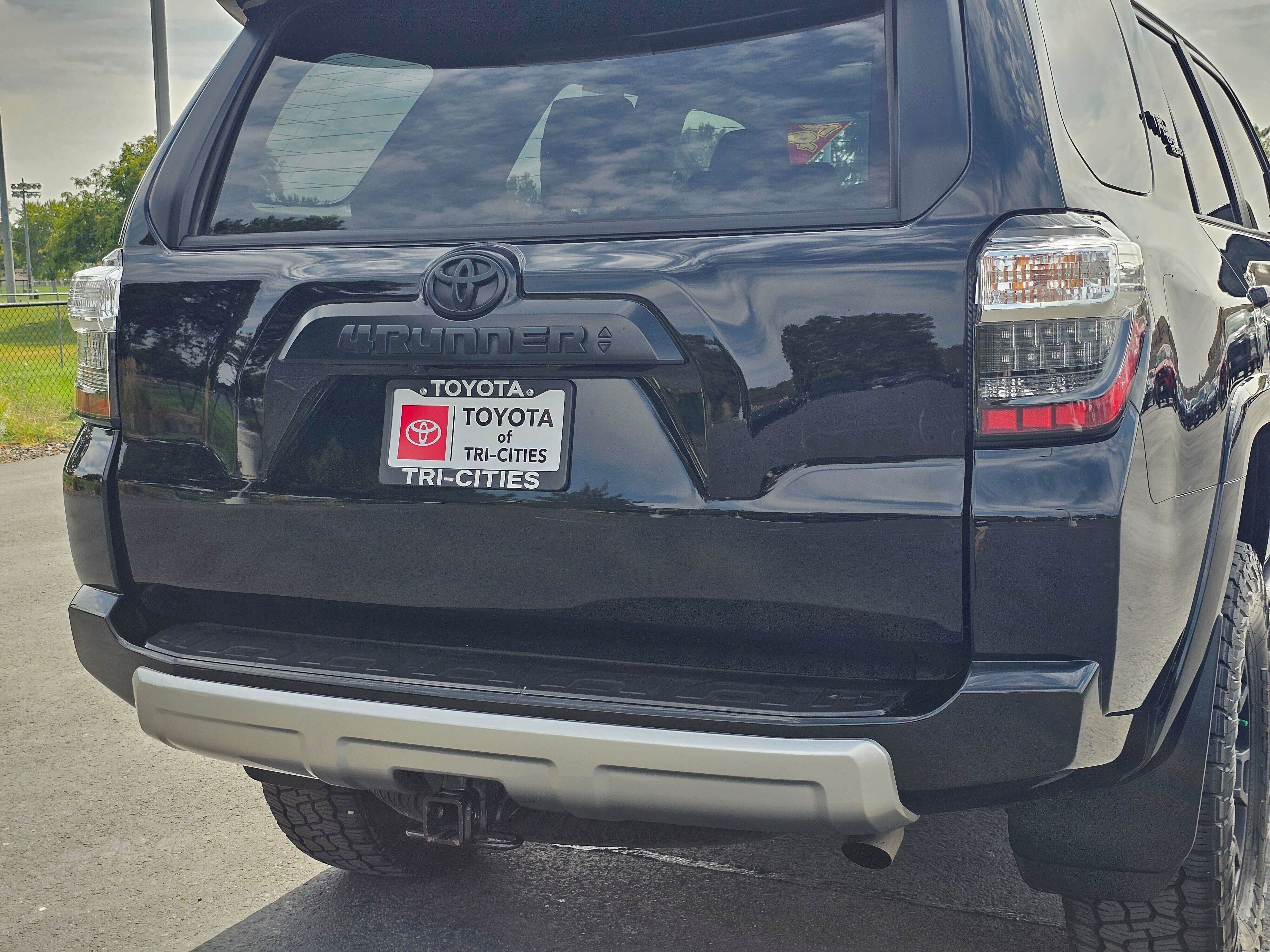 Used 2024 Toyota 4Runner TRD Off-Road Premium w/ TRD Black Wheel Package (TMS) AWD/4WD image 12