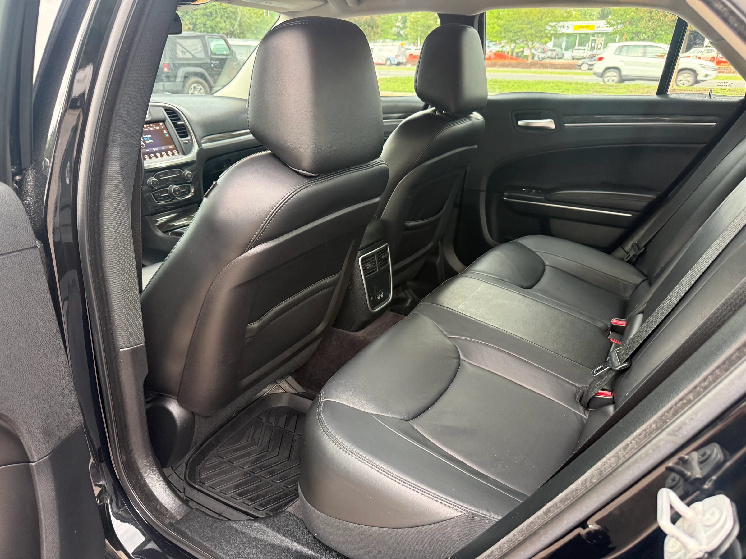 Used 2017 Chrysler 300 Limited w/ Driver Convenience Group AWD/4WD image 10