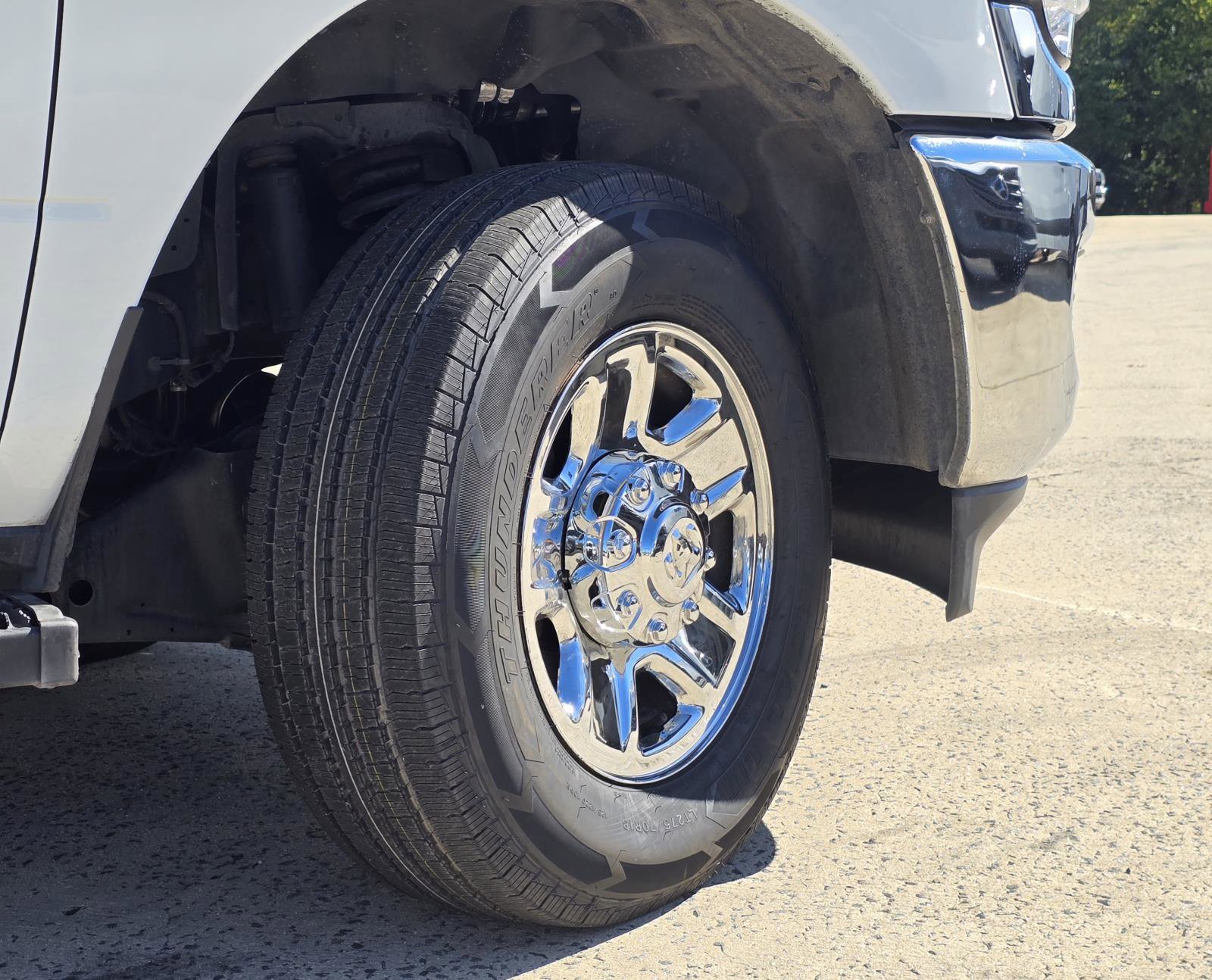 Used 2024 RAM 2500 Tradesman w/ Chrome Appearance Group image 13