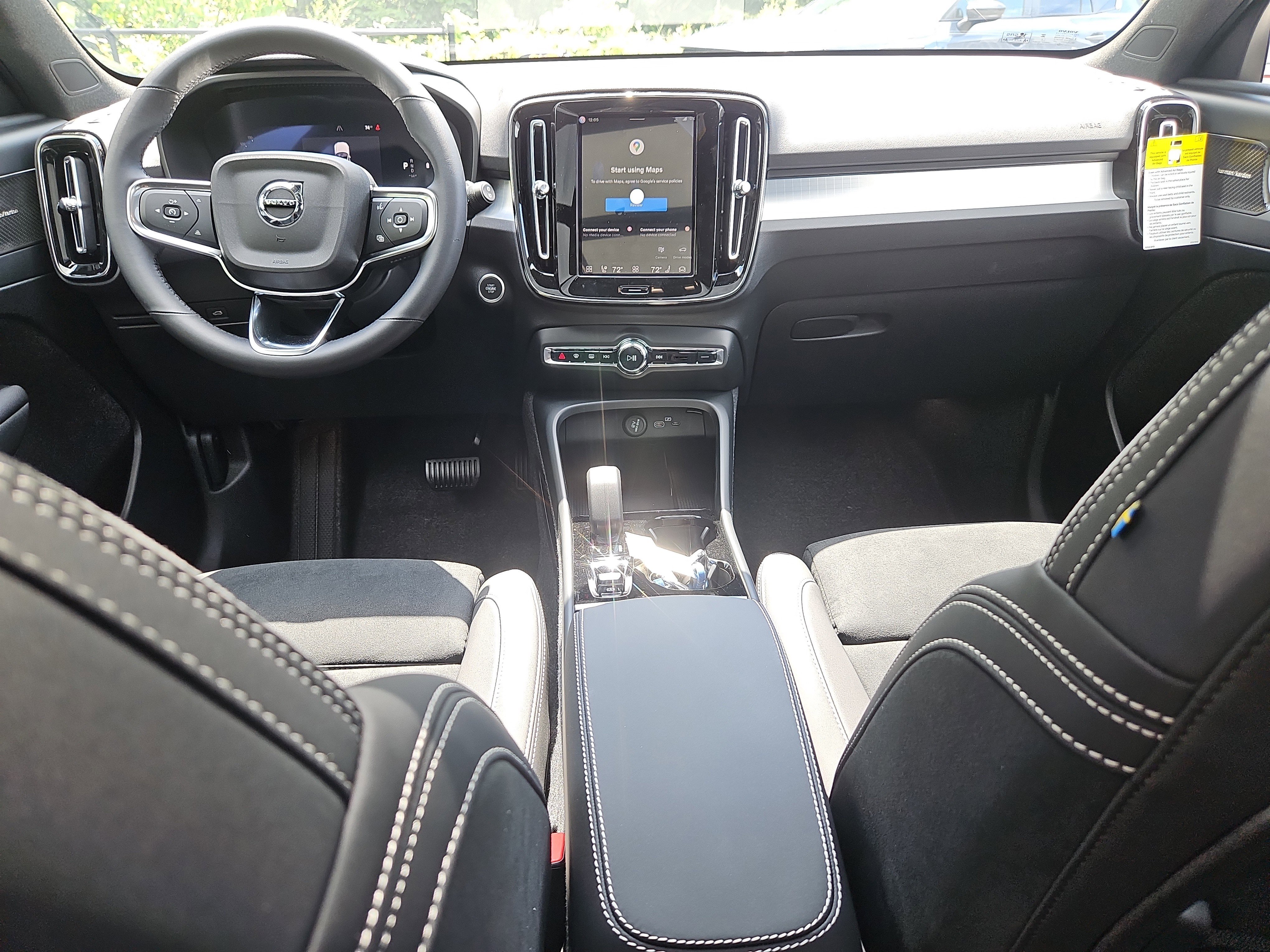 New 2026 Volvo XC40 B5 Ultra w/ Protection Package Premier image 3