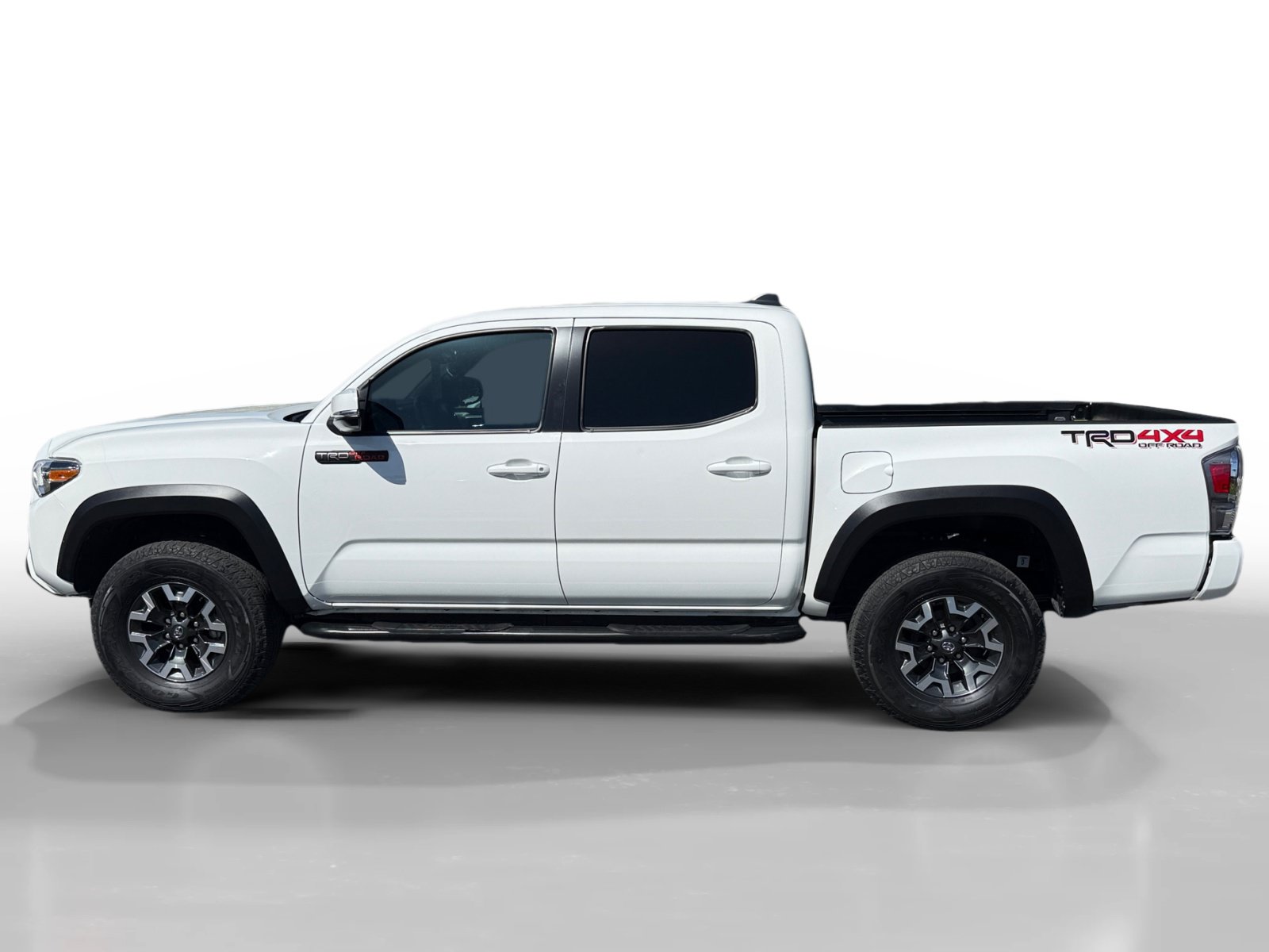 Used 2021 Toyota Tacoma TRD Off-Road w/ Technology Package AWD/4WD image 2
