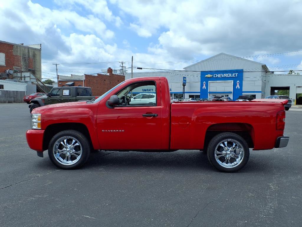 Used 2011 Chevrolet Silverado 1500 W/T w/ LS Package image 2