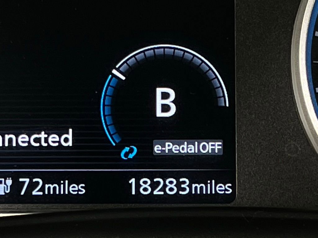 Used 2023 Nissan Leaf S image 15