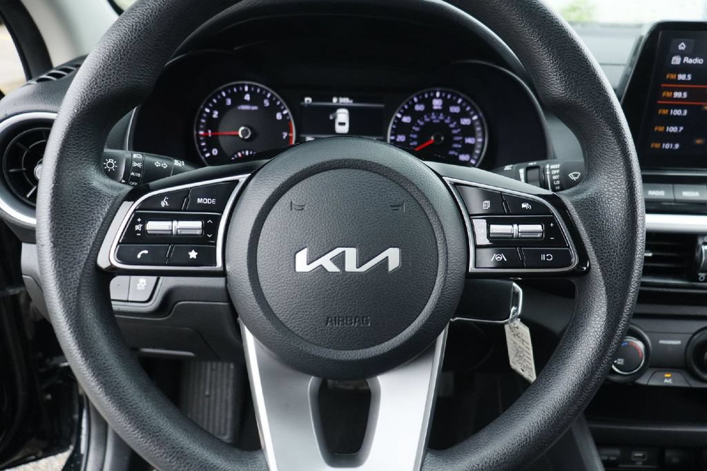 Used 2024 Kia Forte LXS FWD image 6