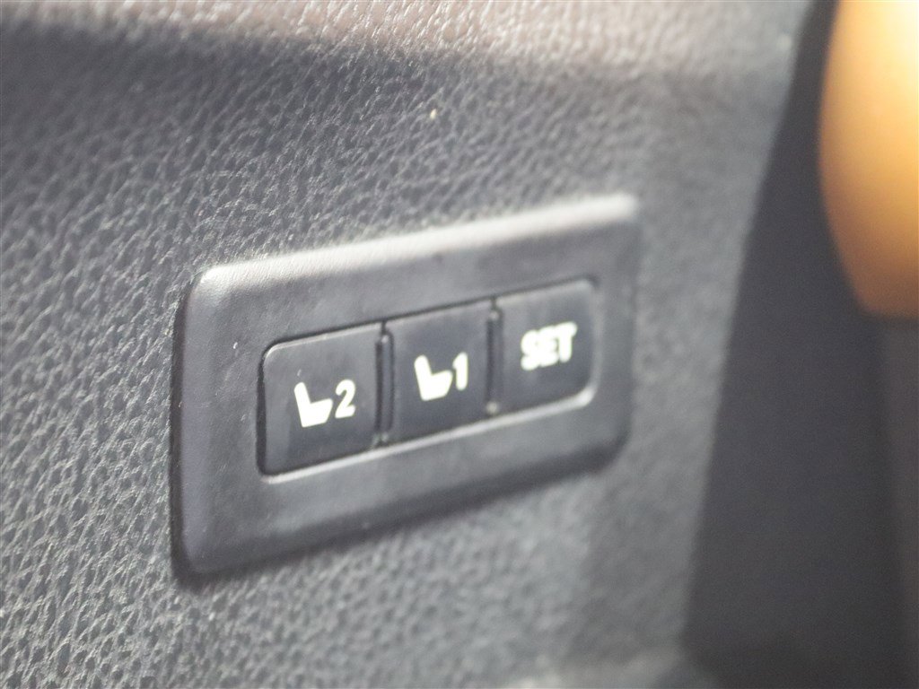 Used 2017 Toyota RAV4 Limited w/ All Weather Liner Package image 37