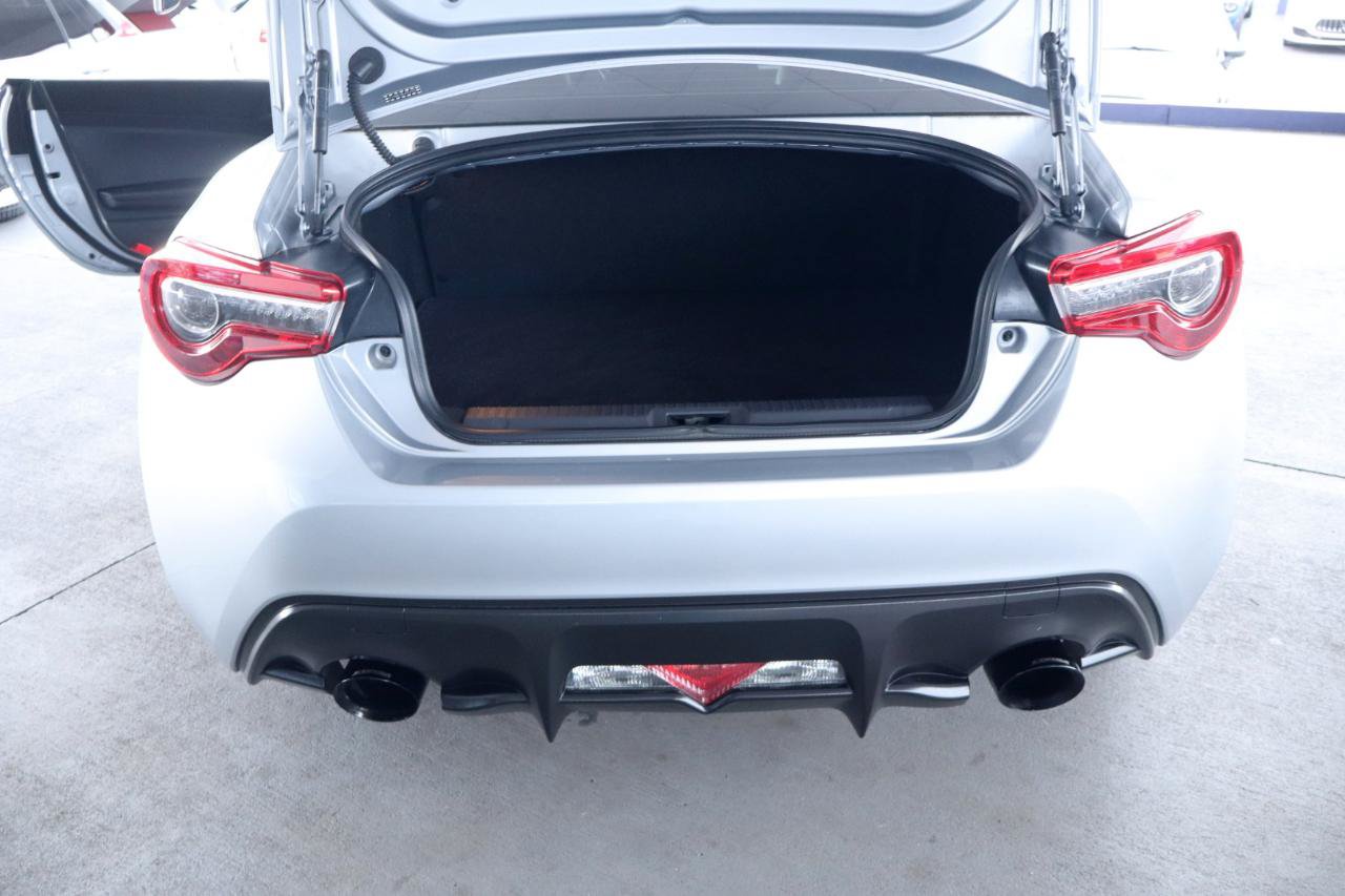 Used 2020 Toyota 86 RWD image 28