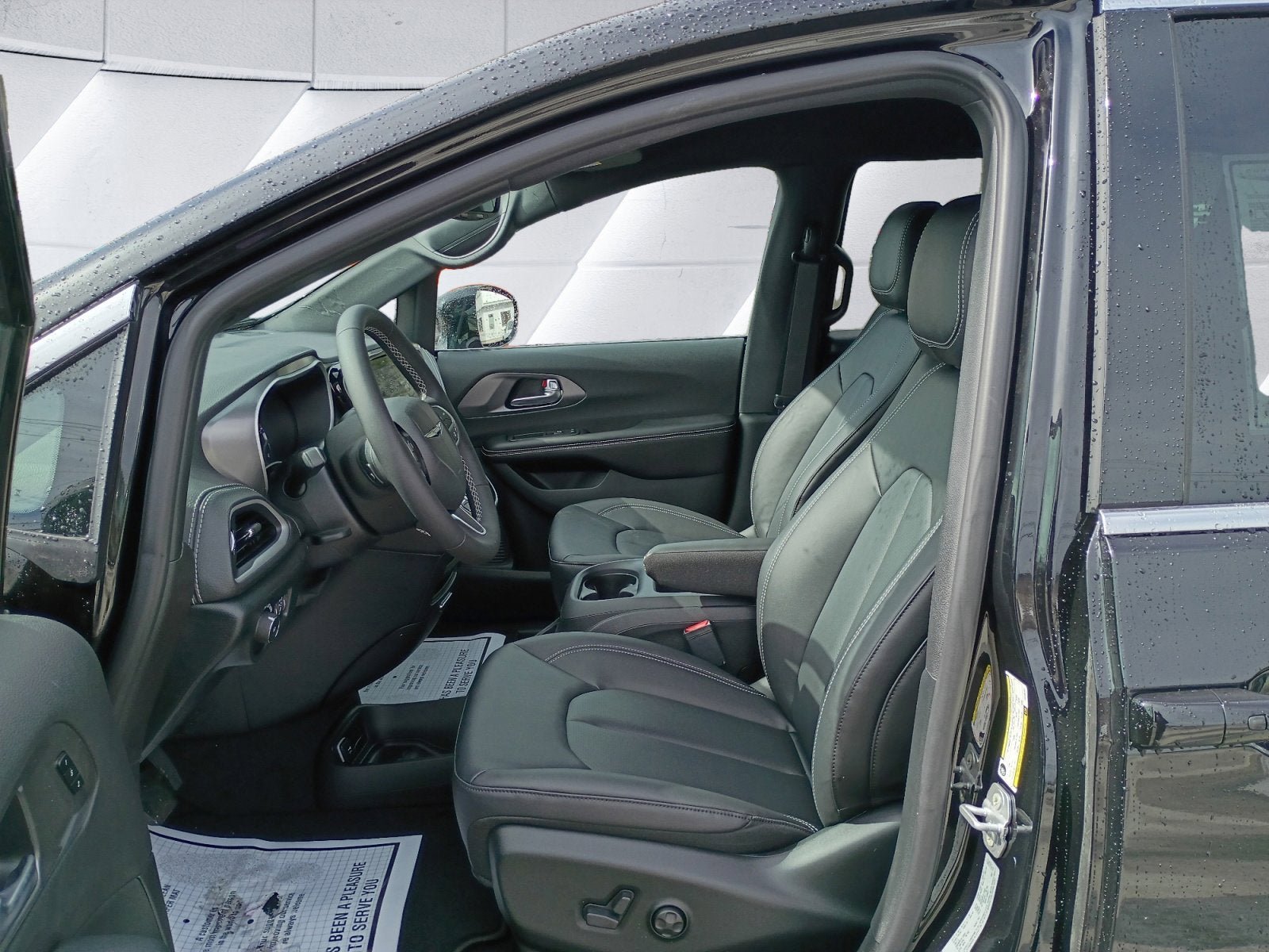 New 2026 Chrysler Pacifica Select image 10