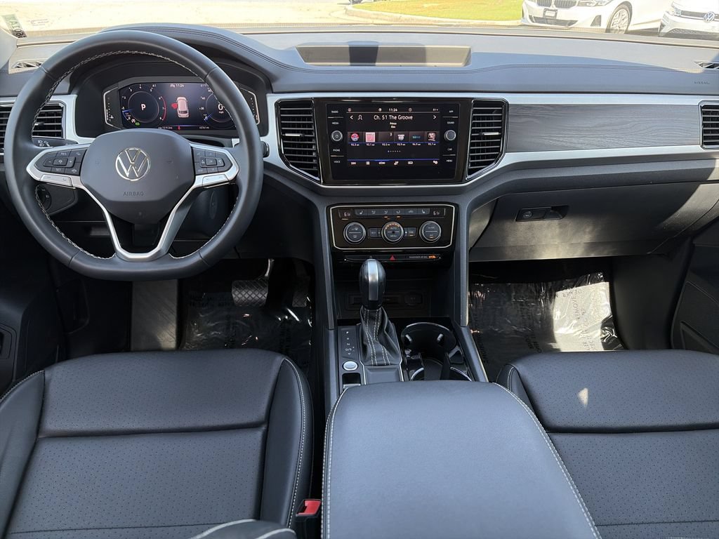 Certified 2023 Volkswagen Atlas SE FWD image 2