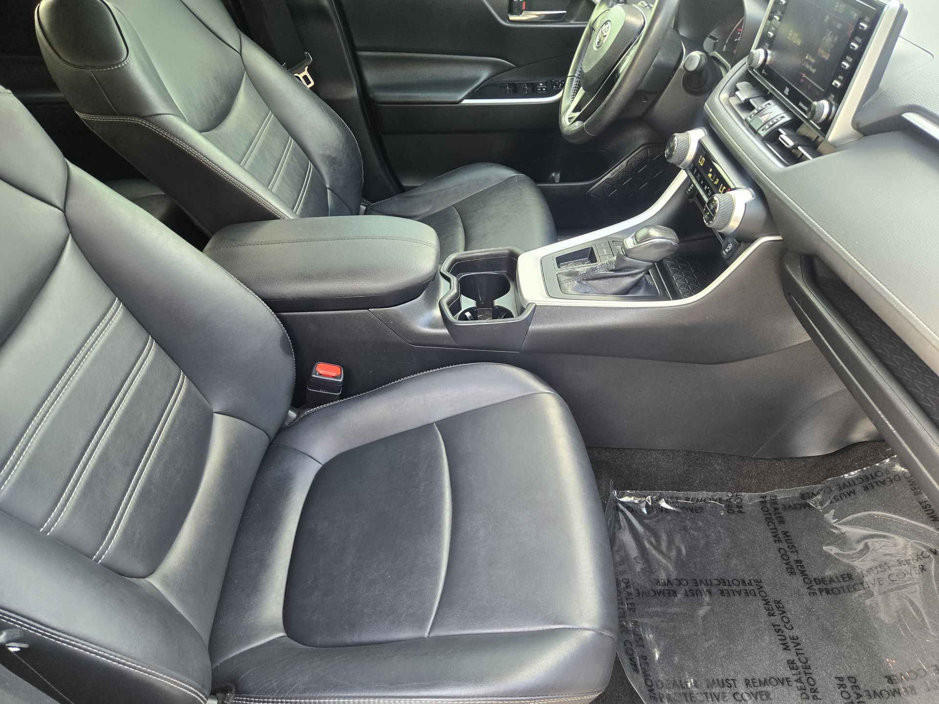 Used 2020 Toyota RAV4 XLE Premium FWD image 14