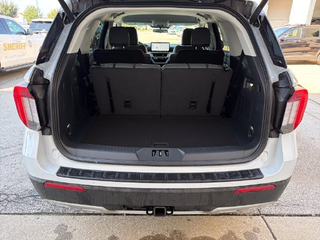 New 2026 Ford Explorer Active w/ Active Comfort Package AWD/4WD image 8