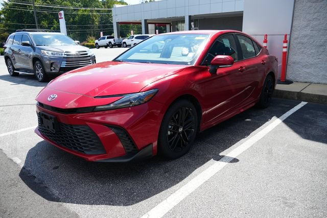 Used 2025 Toyota Camry SE FWD image 7