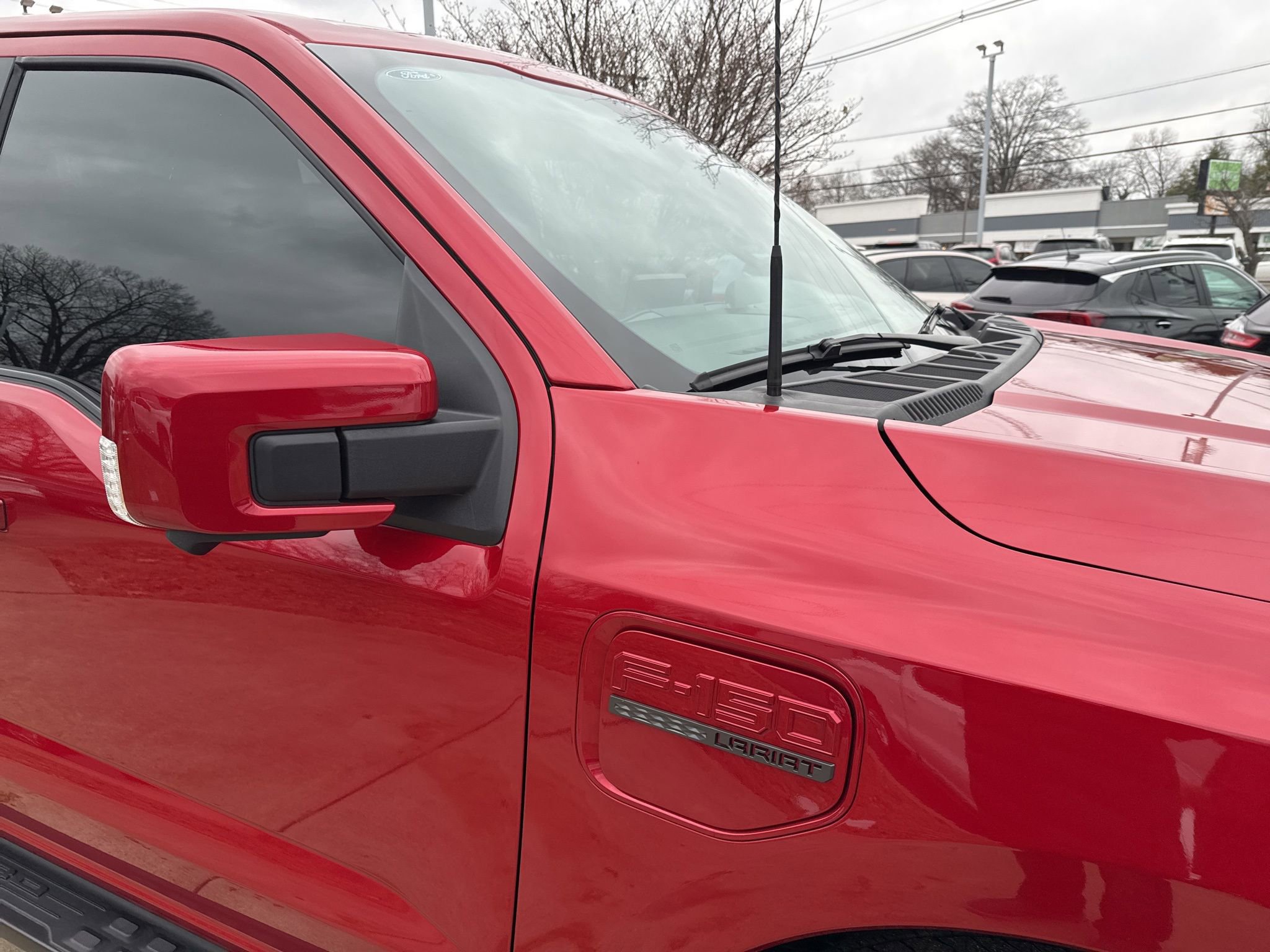 Used 2023 Ford F150 Lightning Lariat image 23