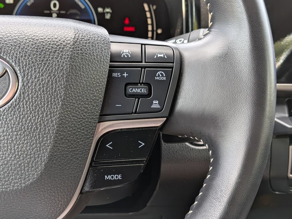 Used 2025 Toyota Camry SE FWD image 22