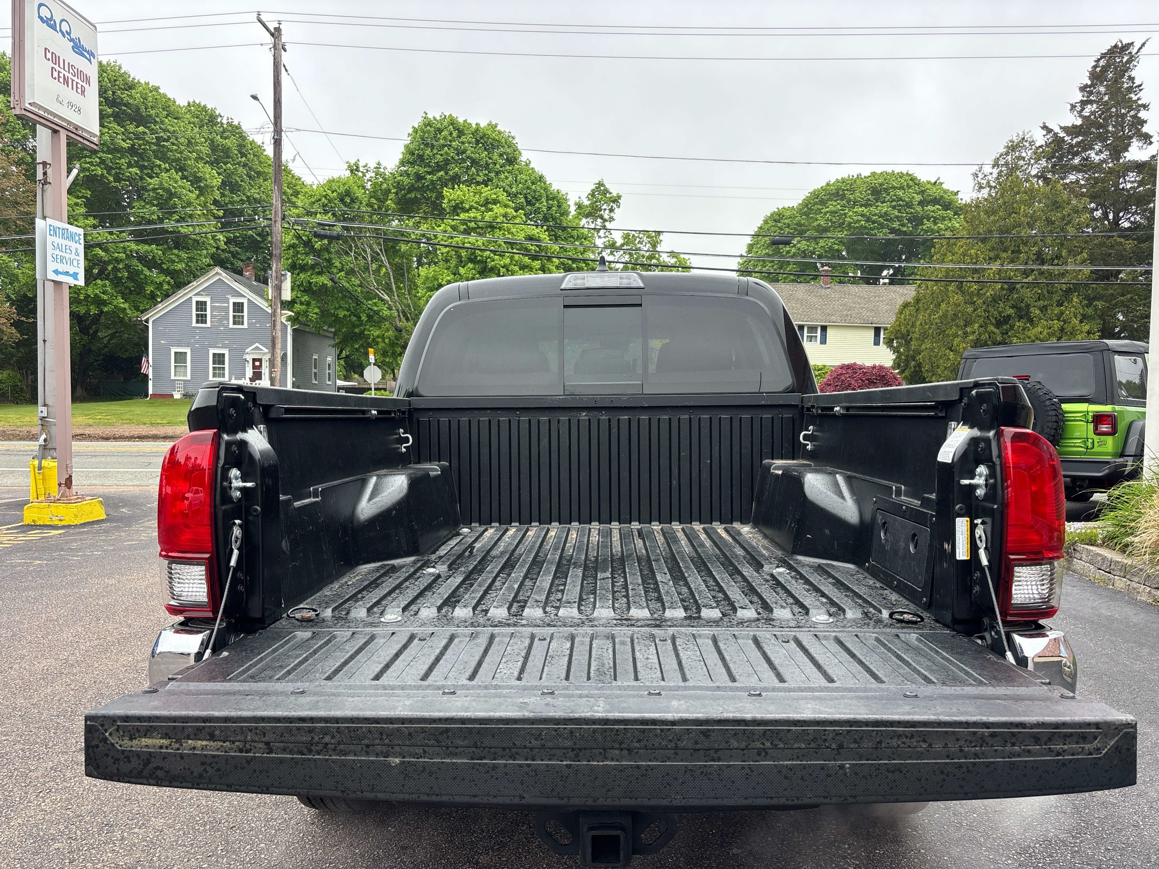 Used 2023 Toyota Tacoma SR5 AWD/4WD image 37