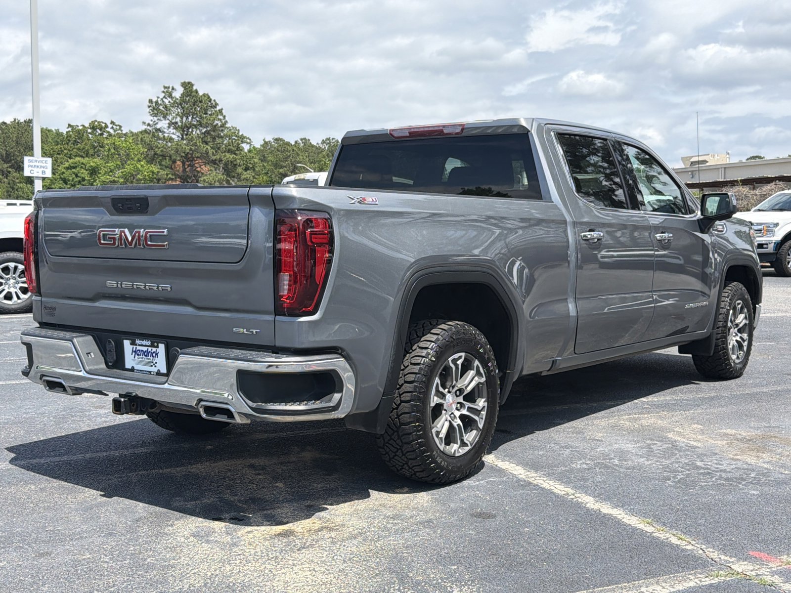 Used 2022 GMC Sierra 1500 SLT w/ X31 Off-Road Package AWD/4WD image 12