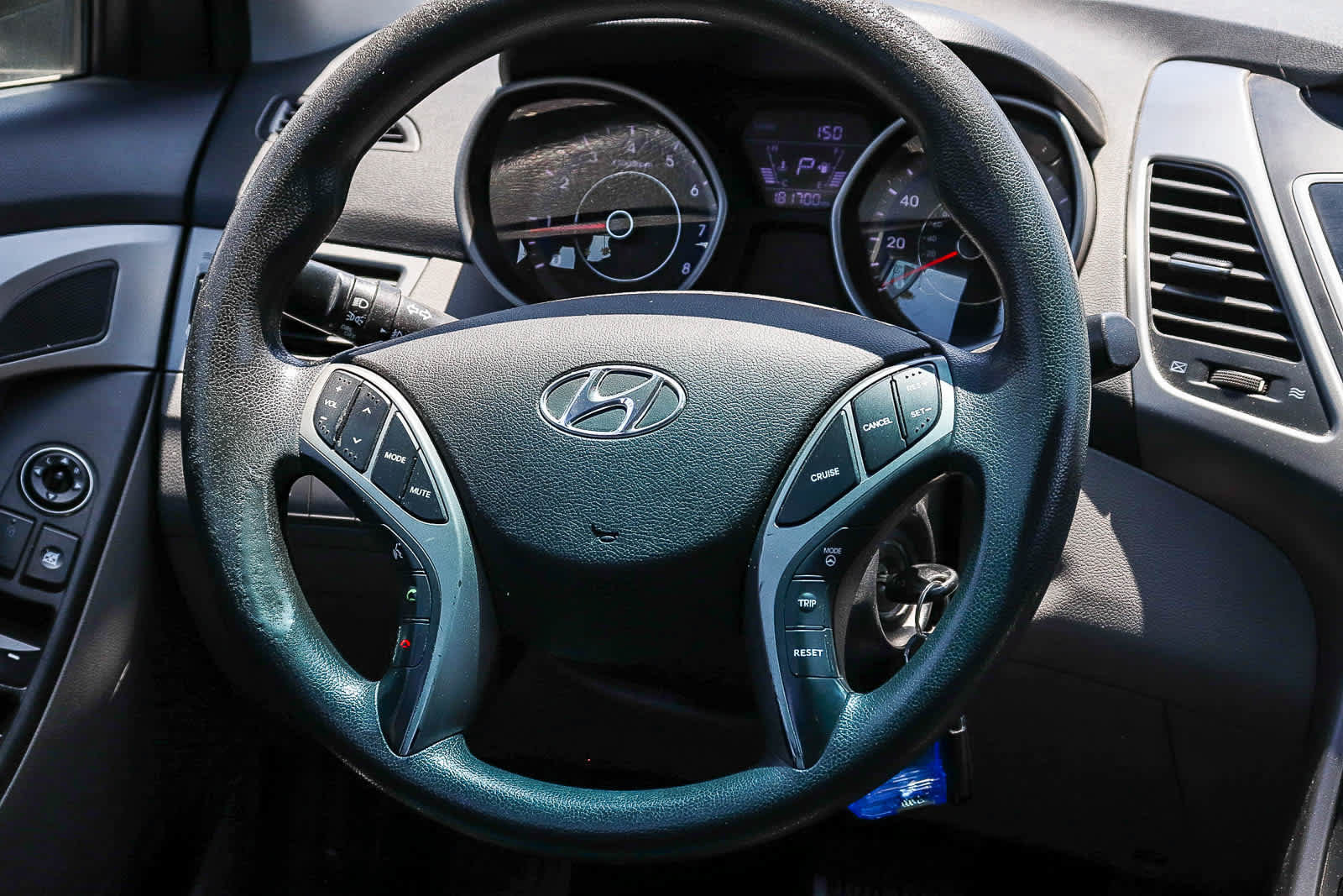 Used 2014 Hyundai Elantra SE w/ Option Group 02 FWD image 19