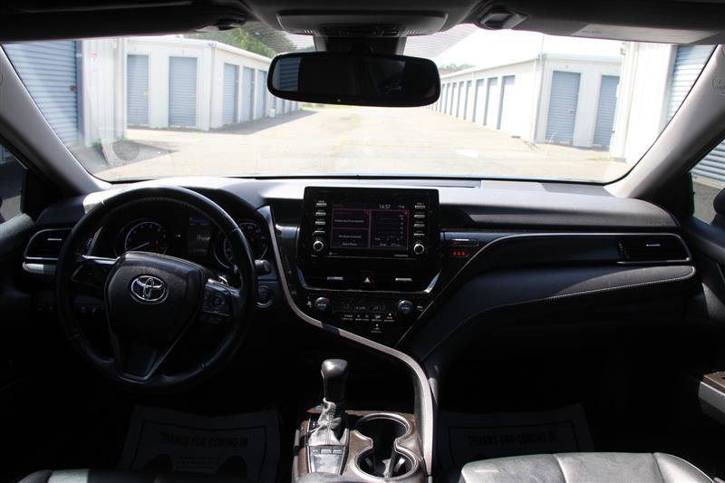Used 2022 Toyota Camry SE w/ Cold Weather Package FWD image 23