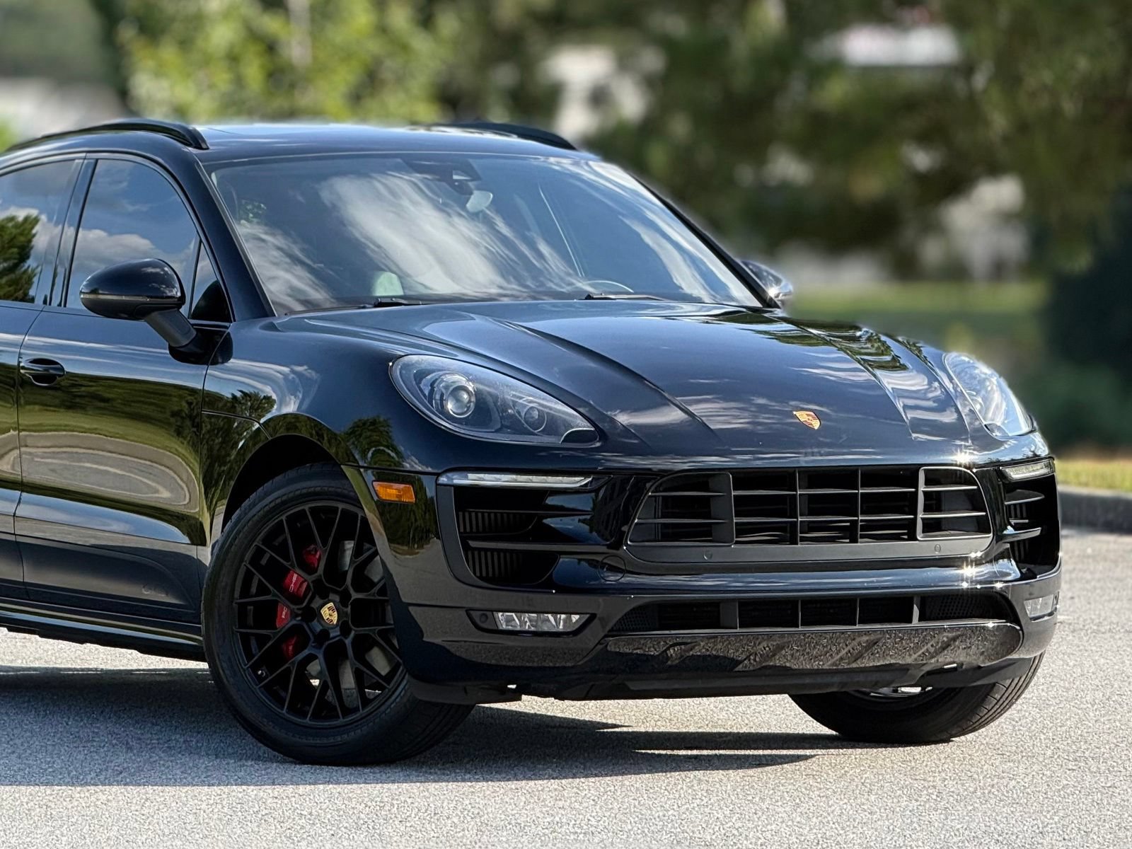 Used 2017 Porsche Macan GTS w/ Sport Chrono Package AWD/4WD image 46